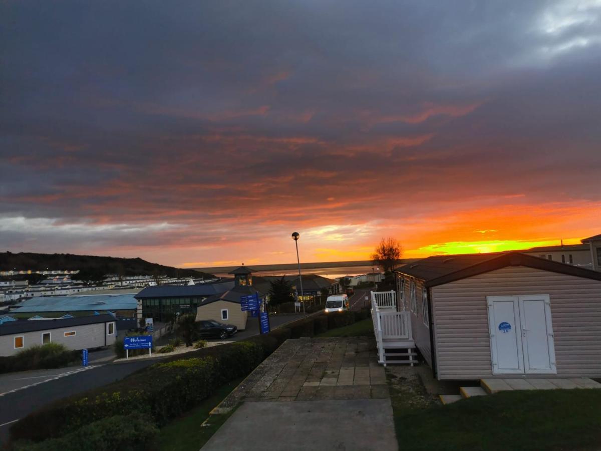 فندق The Fleet Retreat Wyke Regis المظهر الخارجي الصورة